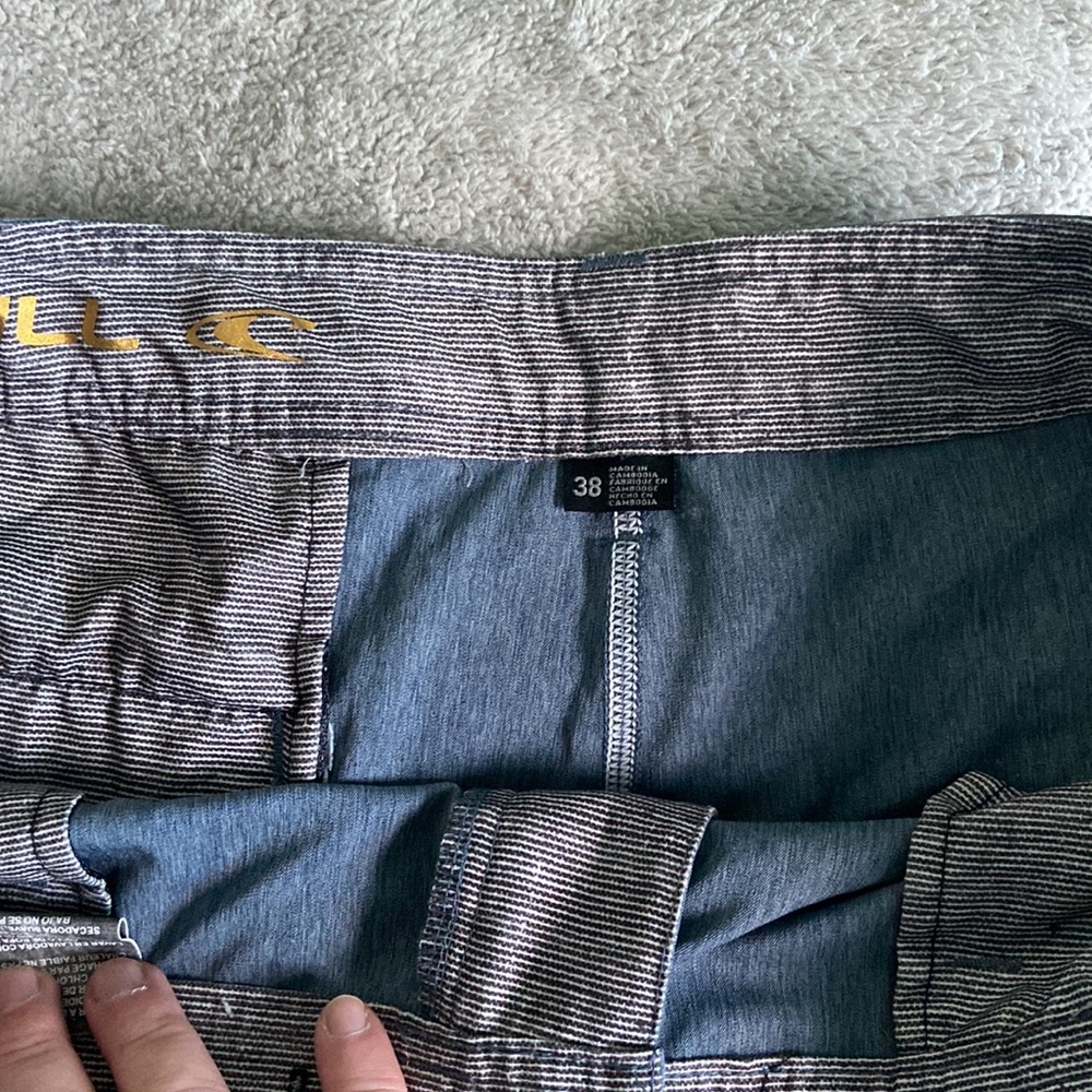 O’Neill Shorts - Picture 2 of 9